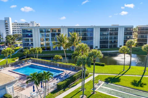 $575,000 | 200 Intracoastal Place, Unit 206, Tequesta, FL 33469