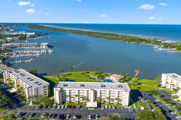 $575,000 | 200 Intracoastal Place, Unit 206, Tequesta, FL 33469