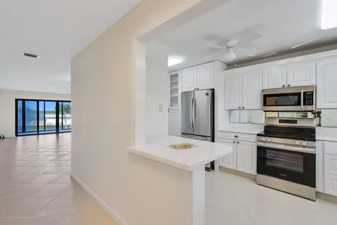 $575,000 | 200 Intracoastal Place, Unit 206, Tequesta, FL 33469
