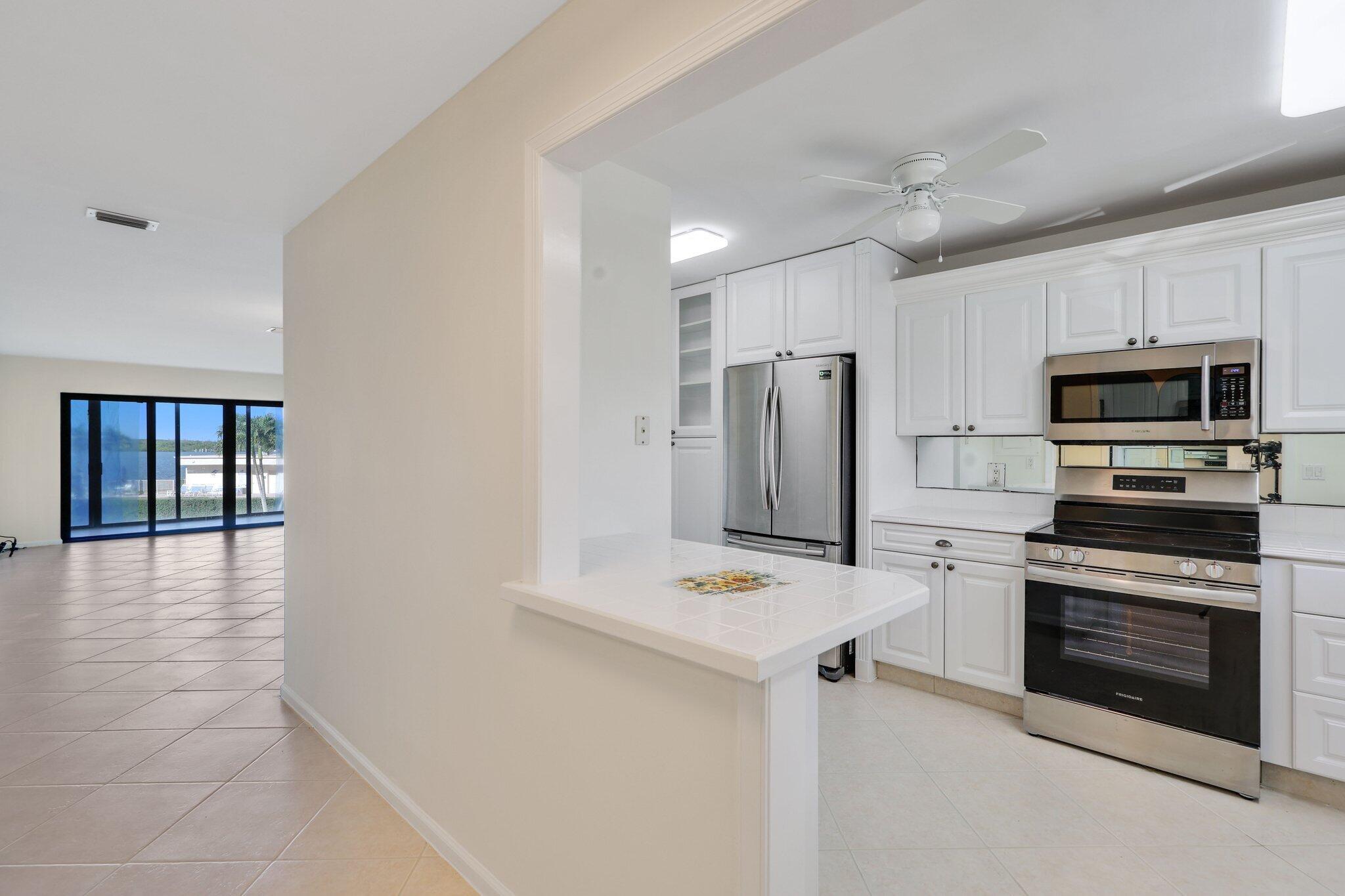 200 Intracoastal Place, Unit 206 Tequesta, FL 33469 - Photo 7 of 35 200 intracoastal - 5.jpg-SMALL