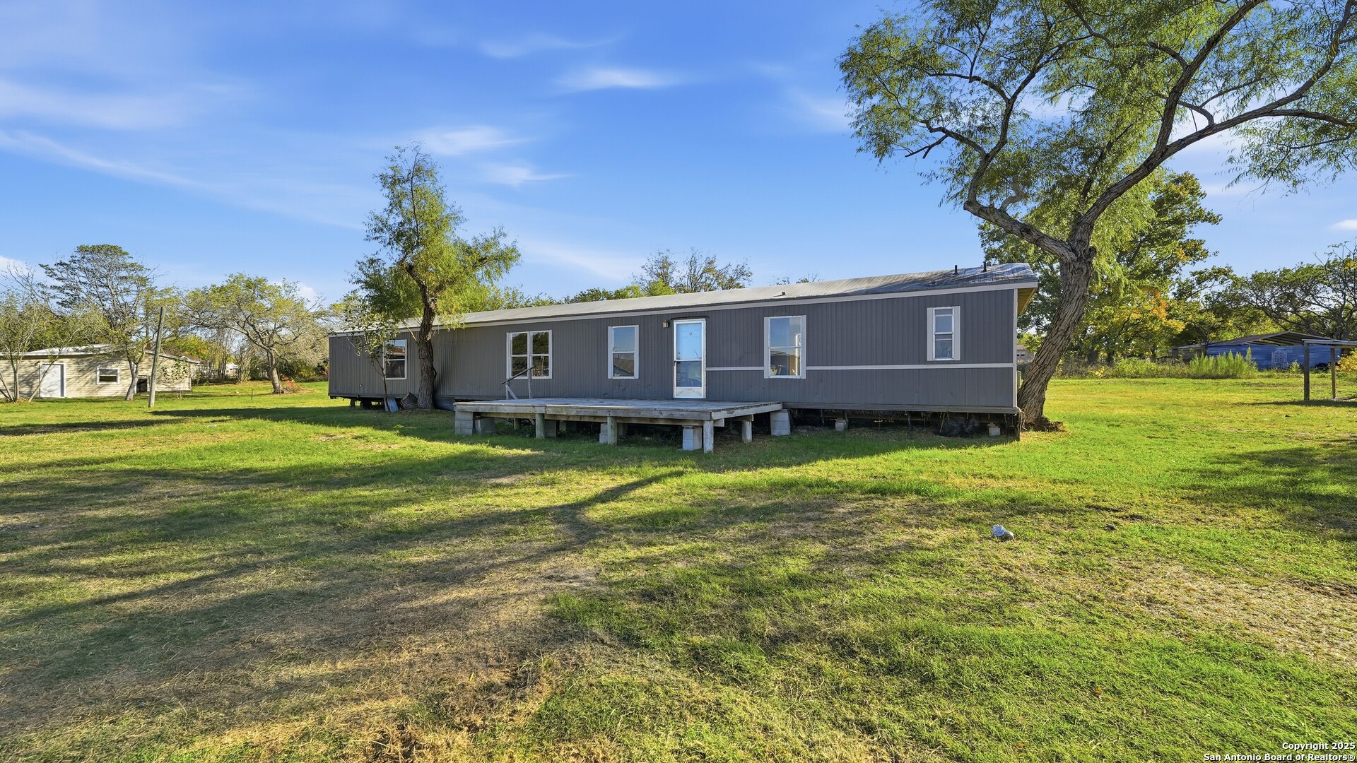 13895 Wisdom Road Atascosa, TX 78002 - Photo 17 of 48