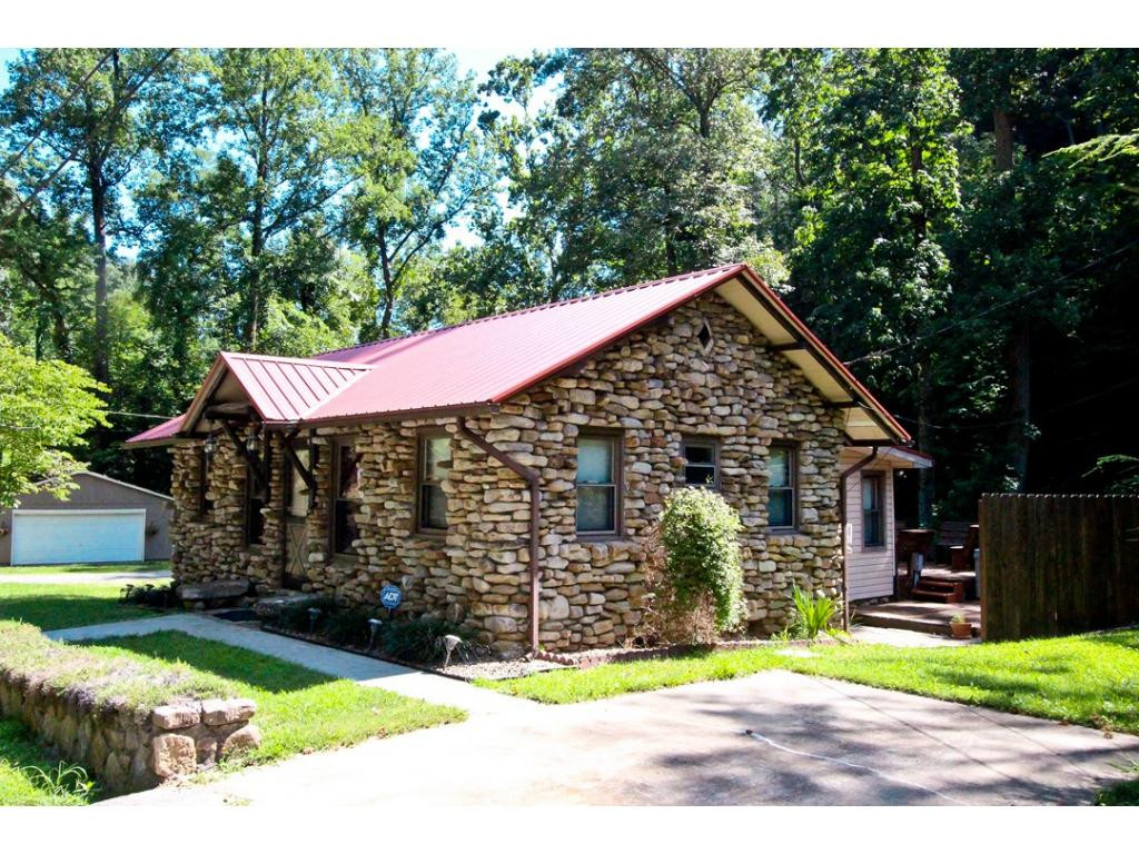 908 Carson Springs Road Newport, TN 37821 - Photo 3 of 24 1BR 1BA 1082 Sq Ft