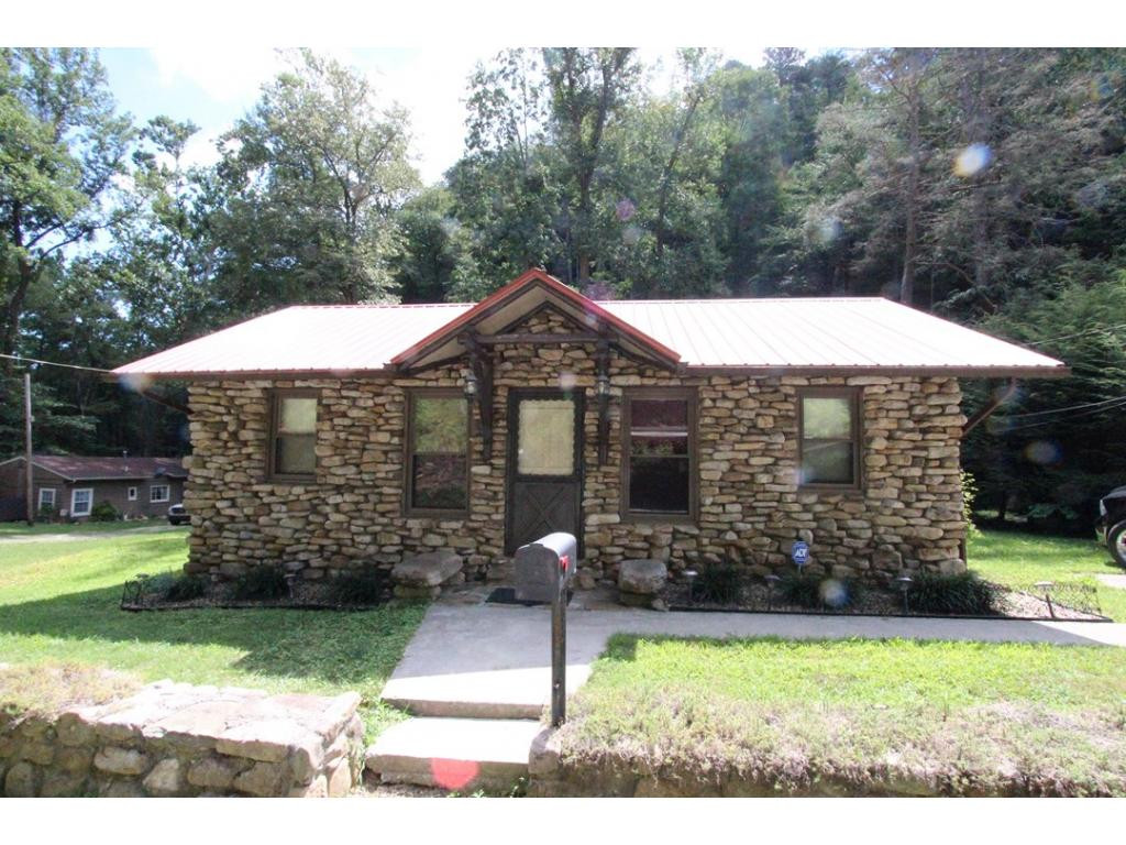 908 Carson Springs Road Newport, TN 37821 - Photo 6 of 24 Photo 6