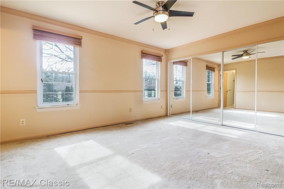 2247 Stonington Lane Rochester, MI 48306 - Photo 17 of 28 020-5353122-large.jpg