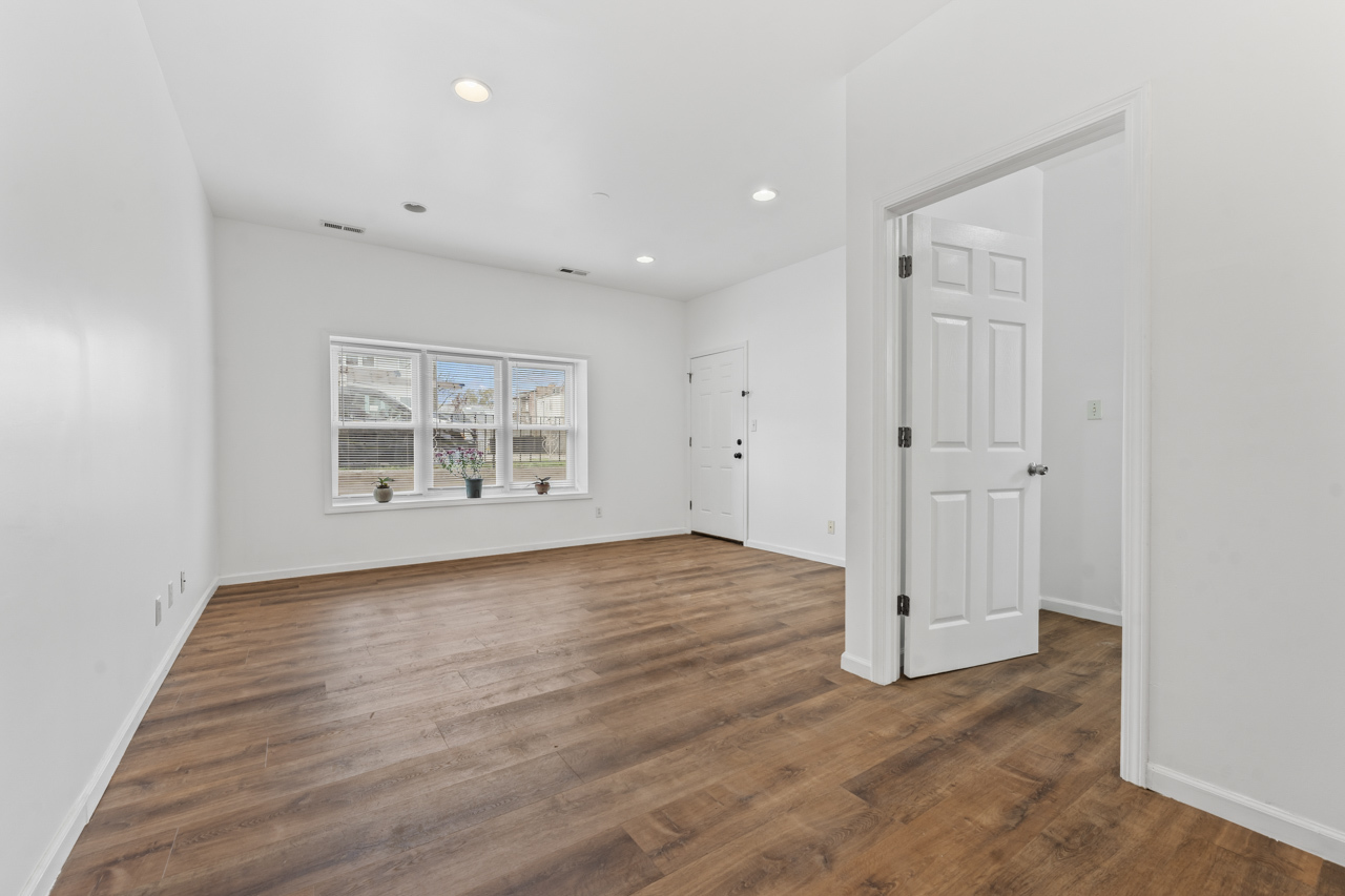 2713 South Crowell Street Chicago, IL 60608 - Photo 8 of 47