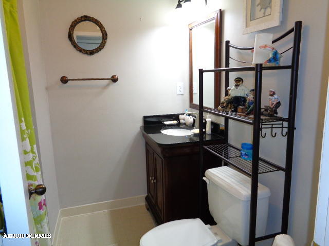 1505 Salter Path Road, Unit 431 Indian Beach, NC 28512 - Photo 16 of 32 Master bath