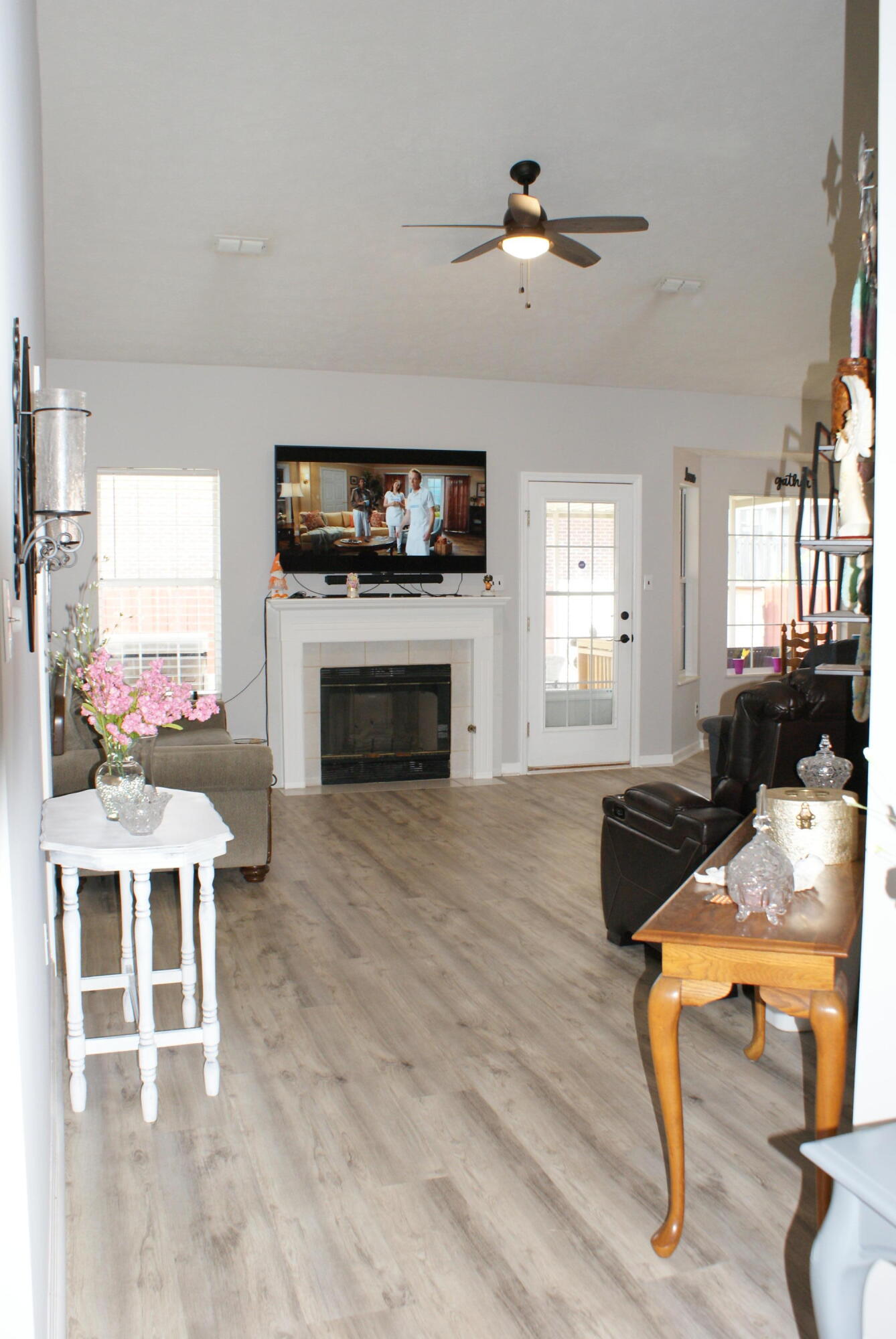 3031 Springtime Way Knoxville, TN 37912 - Photo 3 of 26 Family Room