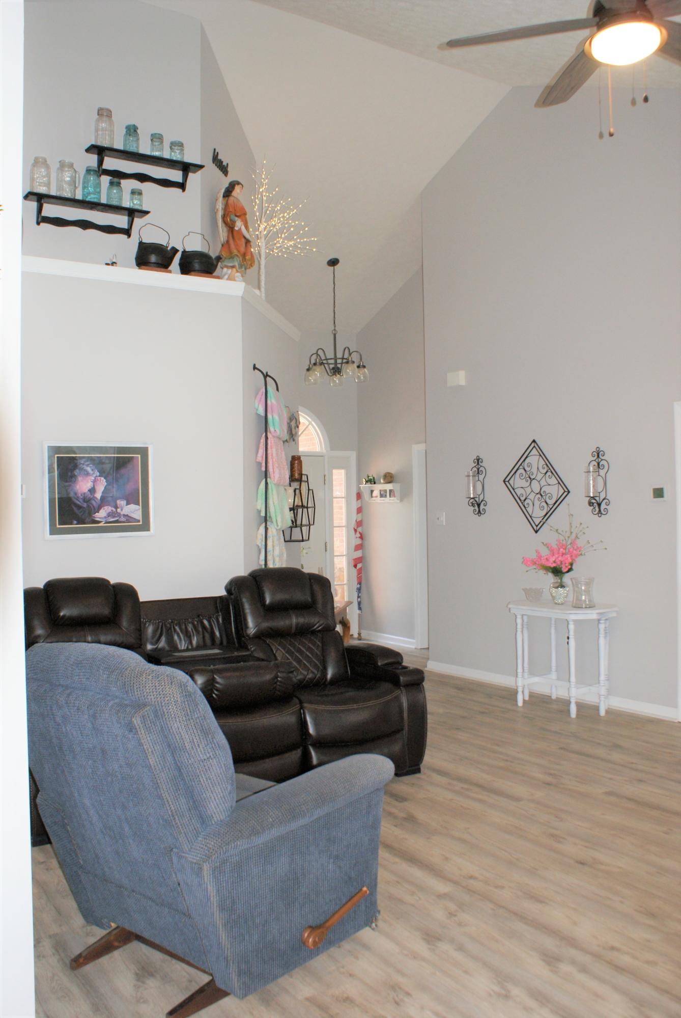 3031 Springtime Way Knoxville, TN 37912 - Photo 4 of 26 Cathedral Ceiling