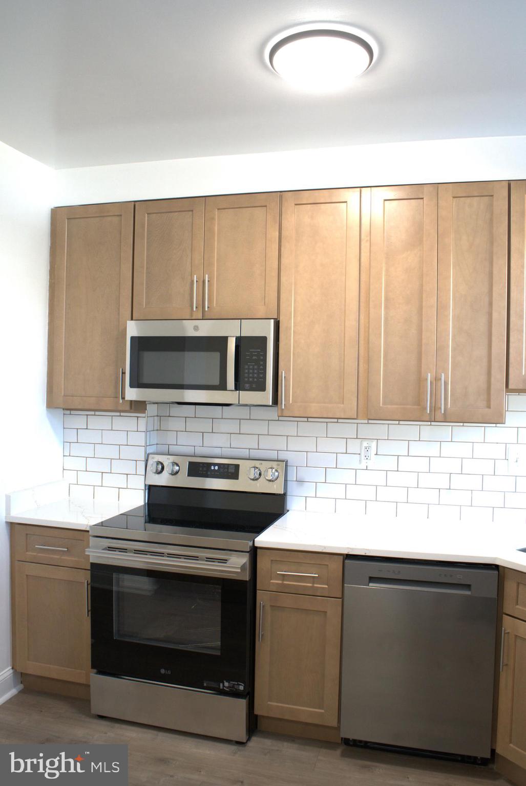 117 South Wickham Road Baltimore, MD 21229 - Photo 34 of 121 Kitchen13