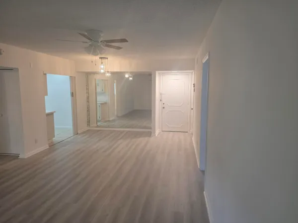 $2,000 | 959 Southeast 2nd Avenue, Unit 204, Deerfield Beach, FL 33441