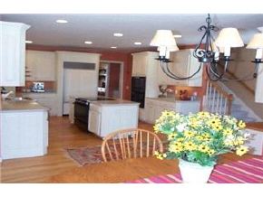 41 Rosewell Road Bedford, NH 03110 - Photo 3 of 5