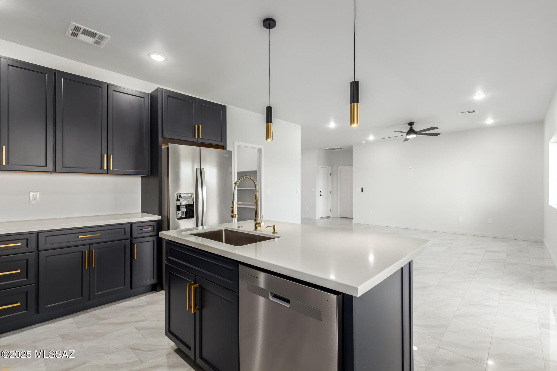 402 Cancun Court Rio Rico, AZ 85648 - Photo 15 of 37 Gallery Image 15