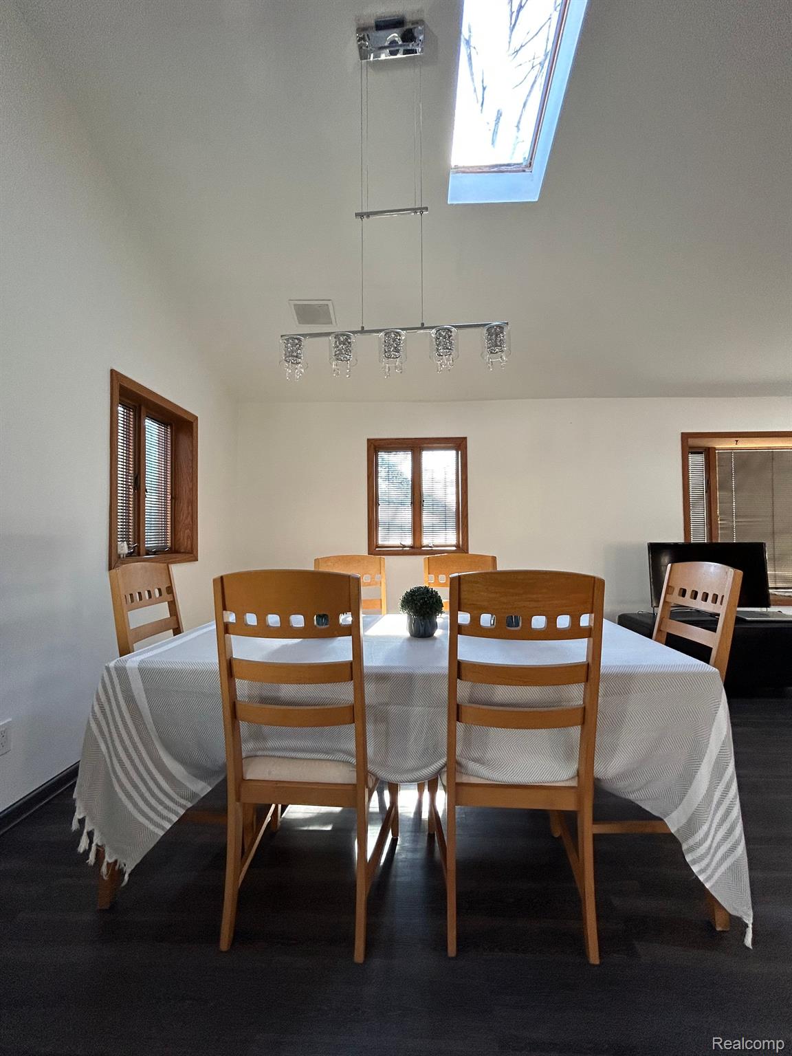1122 Mill Valley Street Rochester, MI 48306 - Photo 10 of 40 Gallery Image 10