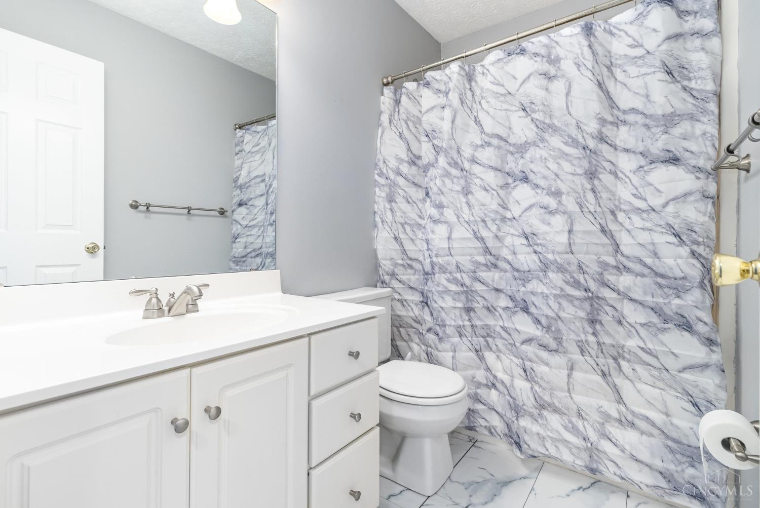 2354 Neeb Road Cincinnati, OH 45238 - Photo 20 of 33