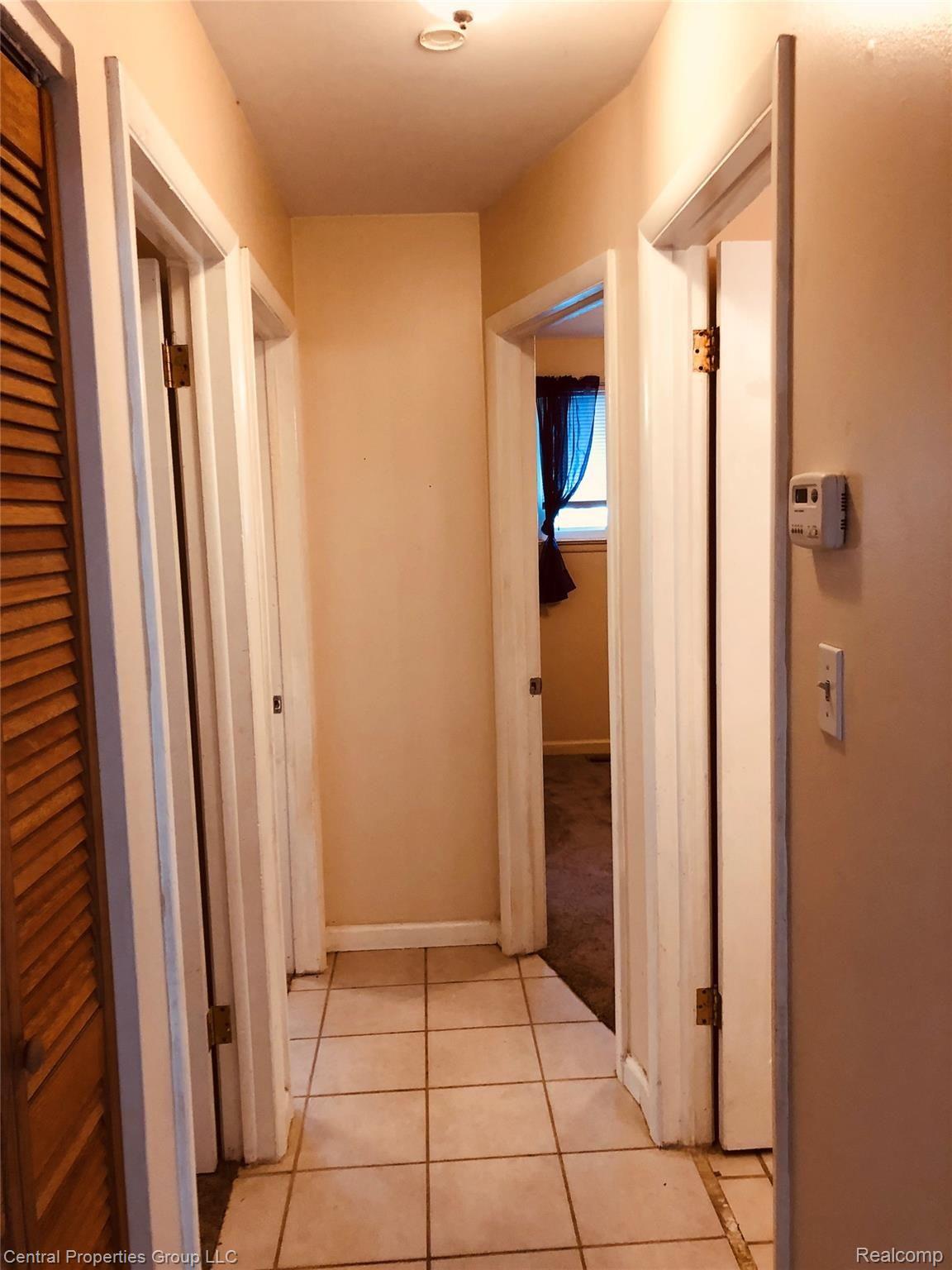 5201 Harding Street Wayne, MI 48184 - Photo 12 of 26 Hallway to Bedrooms / Bath.