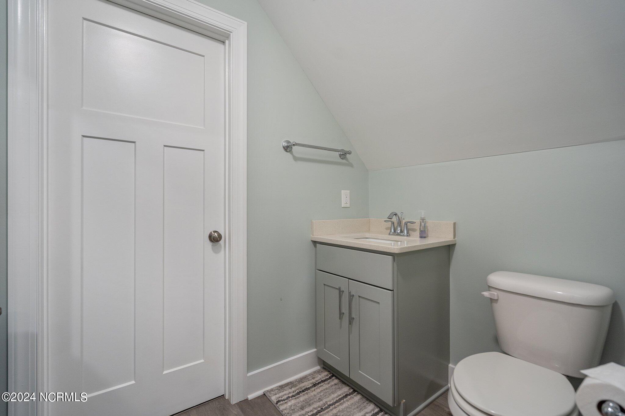 2463 Hoover Road Hampstead, NC 28443 - Photo 23 of 59 1/2 Bath Upstairs