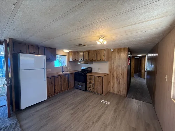 $1,000 | 2840 Leroy Avenue, Kingman, AZ 86409