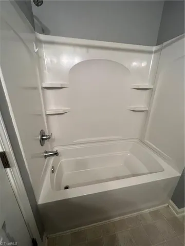 $1,250 | 4701 Pennoak Lane, Greensboro, NC 27407