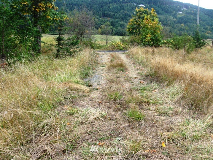 2001 Palo Alto Road Sequim, WA 98382 - Photo 2 of 5