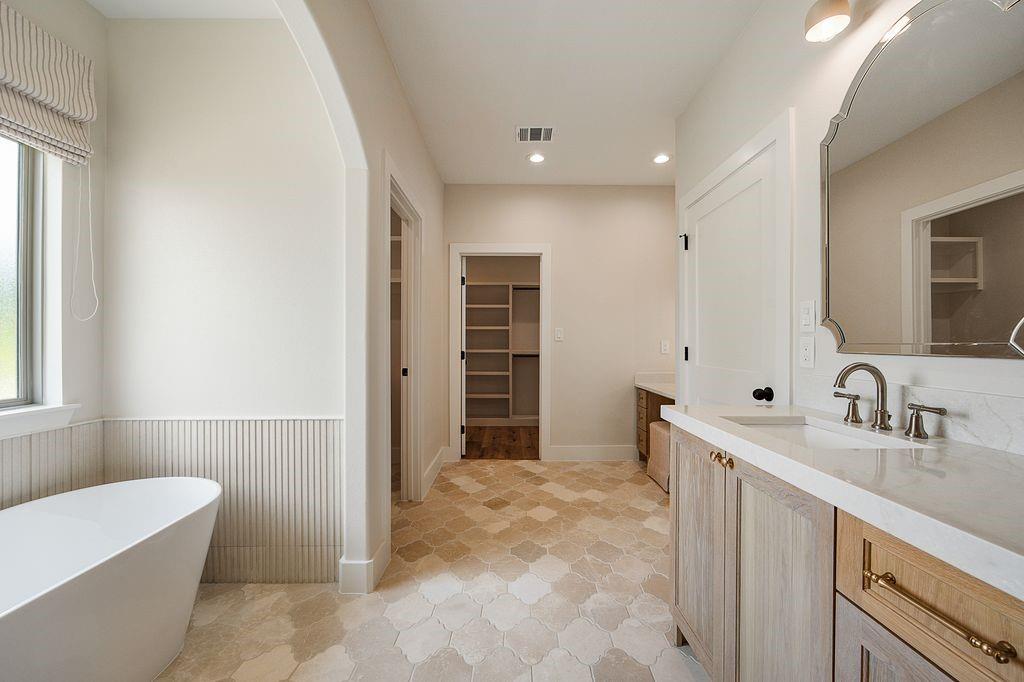594 Sedalia Road Van Alstyne, TX 75495 - Photo 22 of 40 Primary Bath