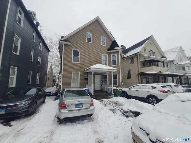 $1,750 | 11 Ridgewood Street, Unit 1, Waterbury, CT 06710