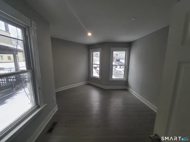 $1,750 | 11 Ridgewood Street, Unit 1, Waterbury, CT 06710