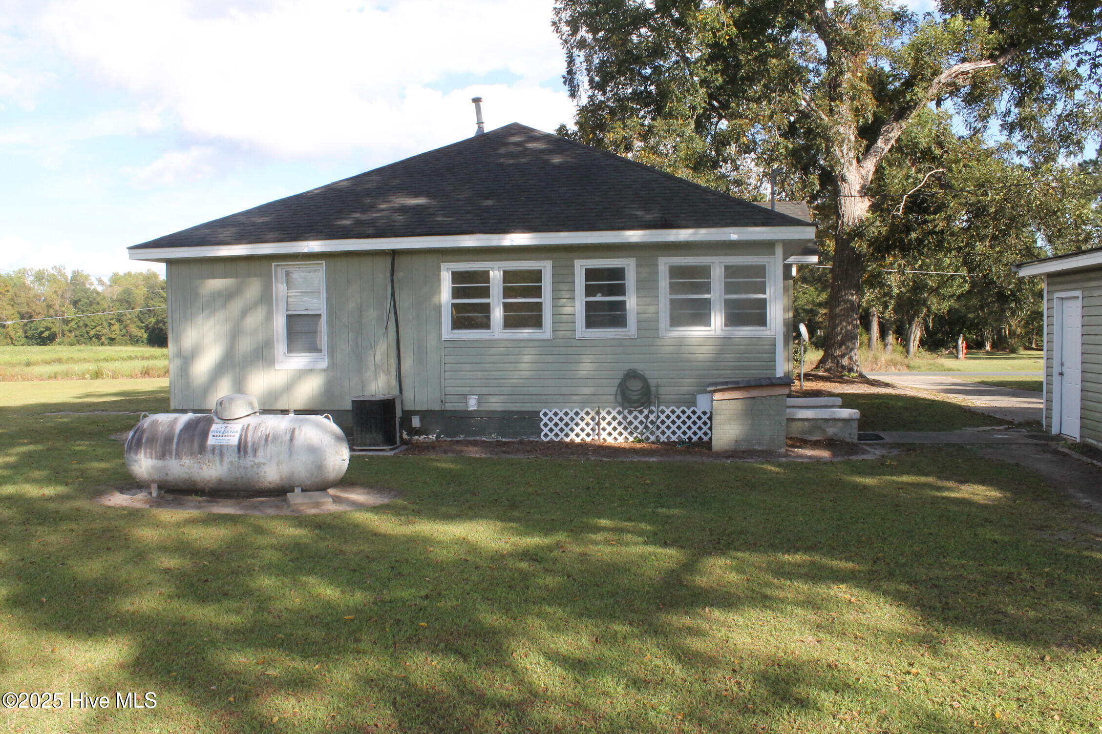 283 Kit Horne Road Whiteville, NC 28472 - Photo 9 of 36 IMG_3066