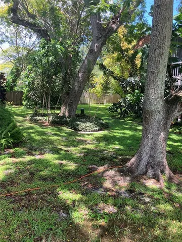a view of a livingroom with furniture window and outside view