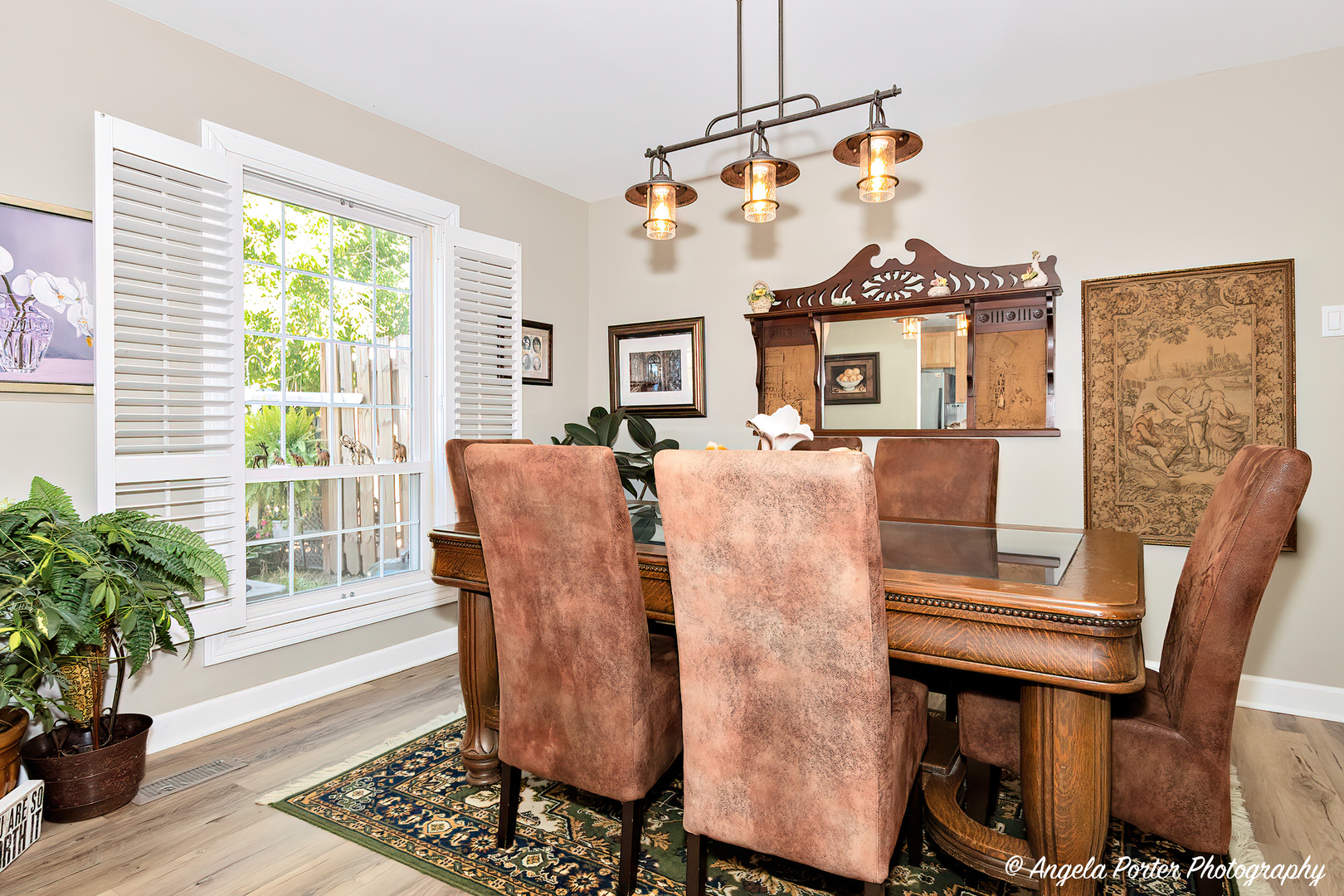 122 Bright Oaks Circle Cary, IL 60013 - Photo 12 of 28 a living room with furniture and a window