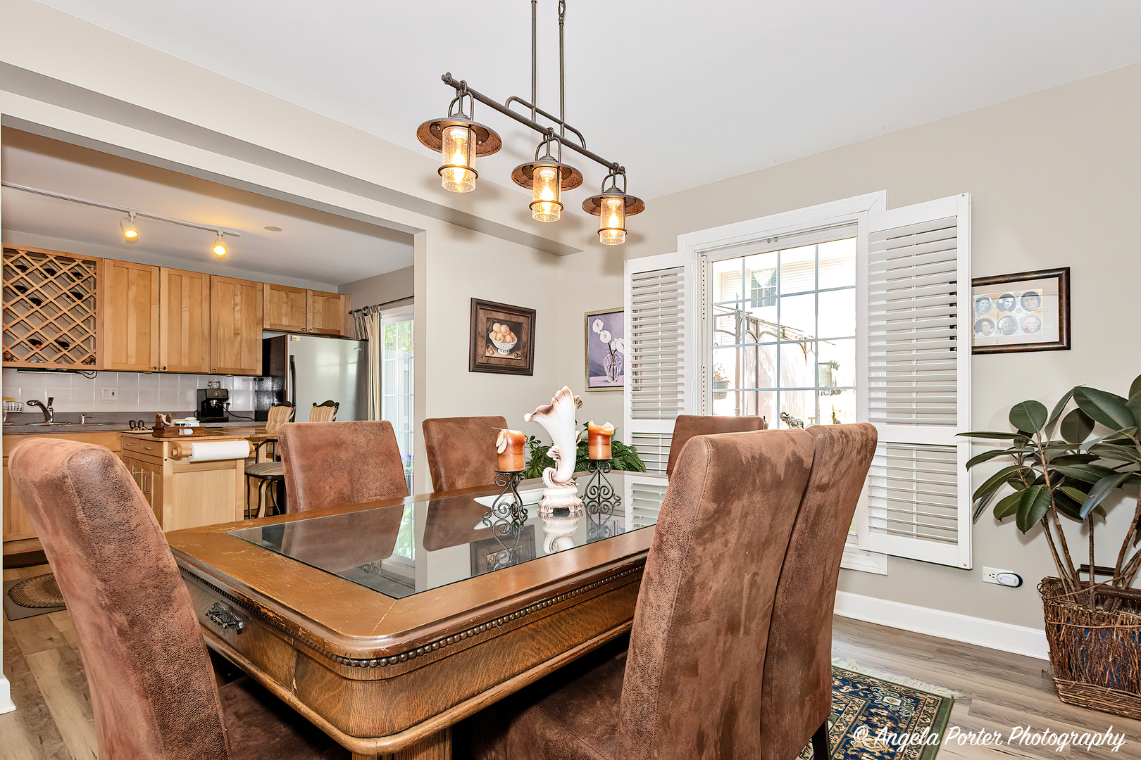 122 Bright Oaks Circle Cary, IL 60013 - Photo 13 of 28 a living room with furniture a wooden floor and a window