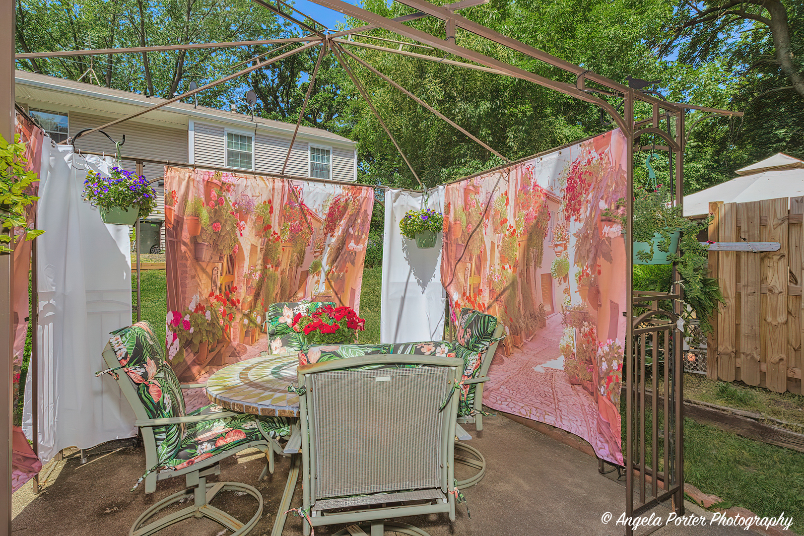 122 Bright Oaks Circle Cary, IL 60013 - Photo 24 of 28 a view of outdoor space with a table and chairs