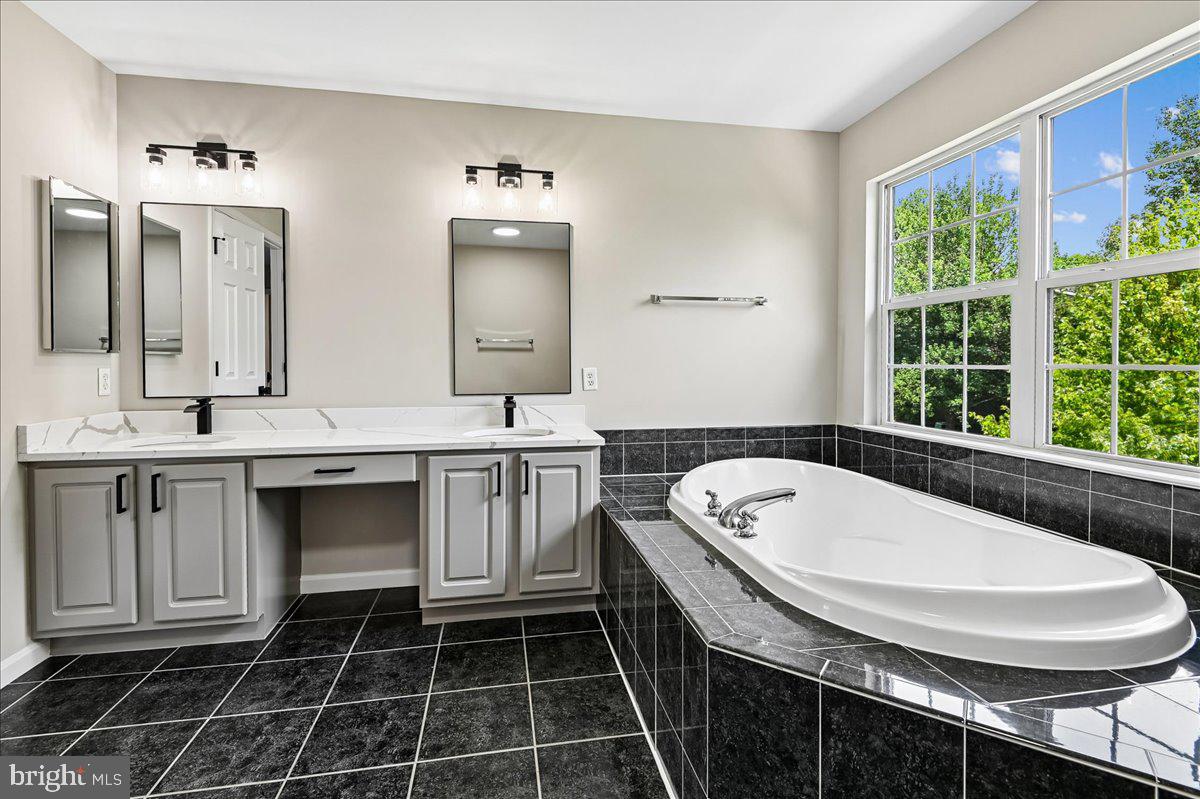 6034 Florey Road Hanover, MD 21076 - Photo 7 of 43 Gallery Image 7