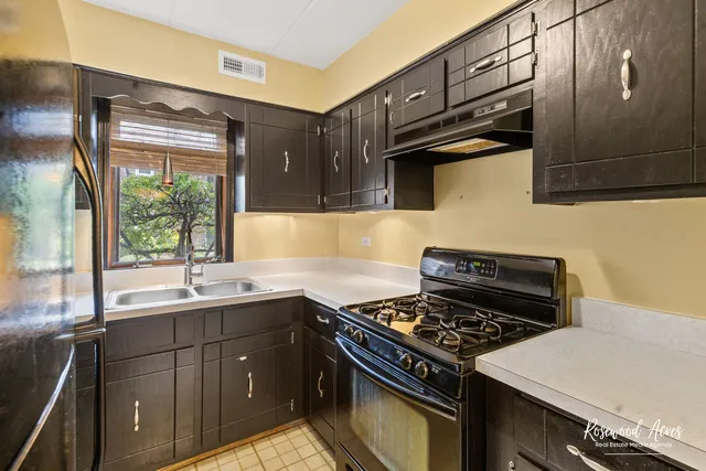 $159,900 | 18137 Martin Avenue, Unit 1NE, Homewood, IL 60430