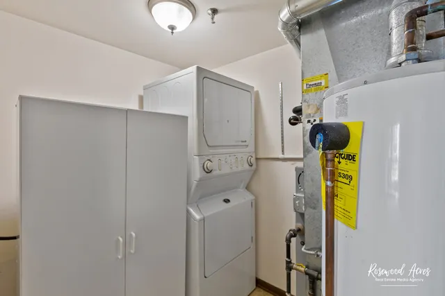 $159,900 | 18137 Martin Avenue, Unit 1NE, Homewood, IL 60430