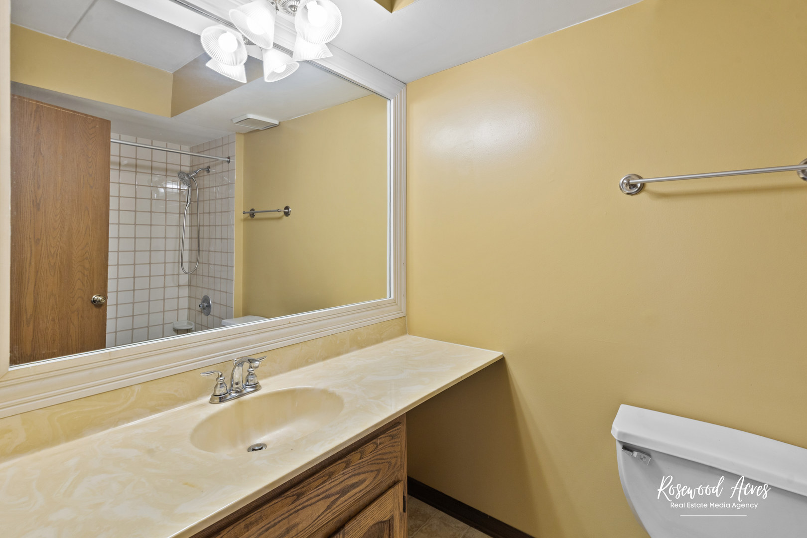 18137 Martin Avenue, Unit 1NE Homewood, IL 60430 - Photo 18 of 20