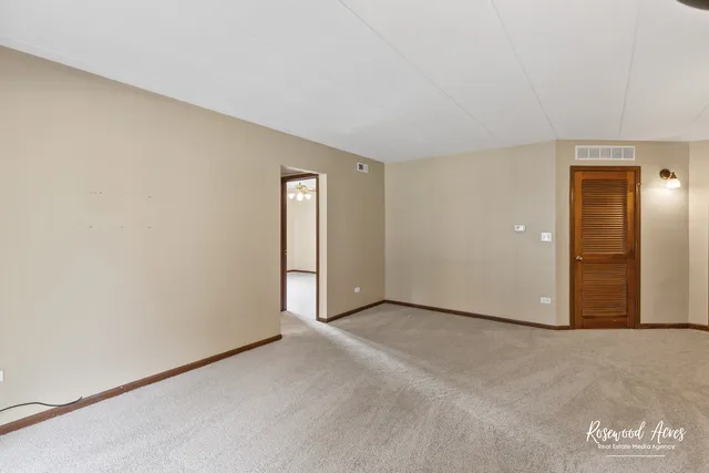 $159,900 | 18137 Martin Avenue, Unit 1NE, Homewood, IL 60430