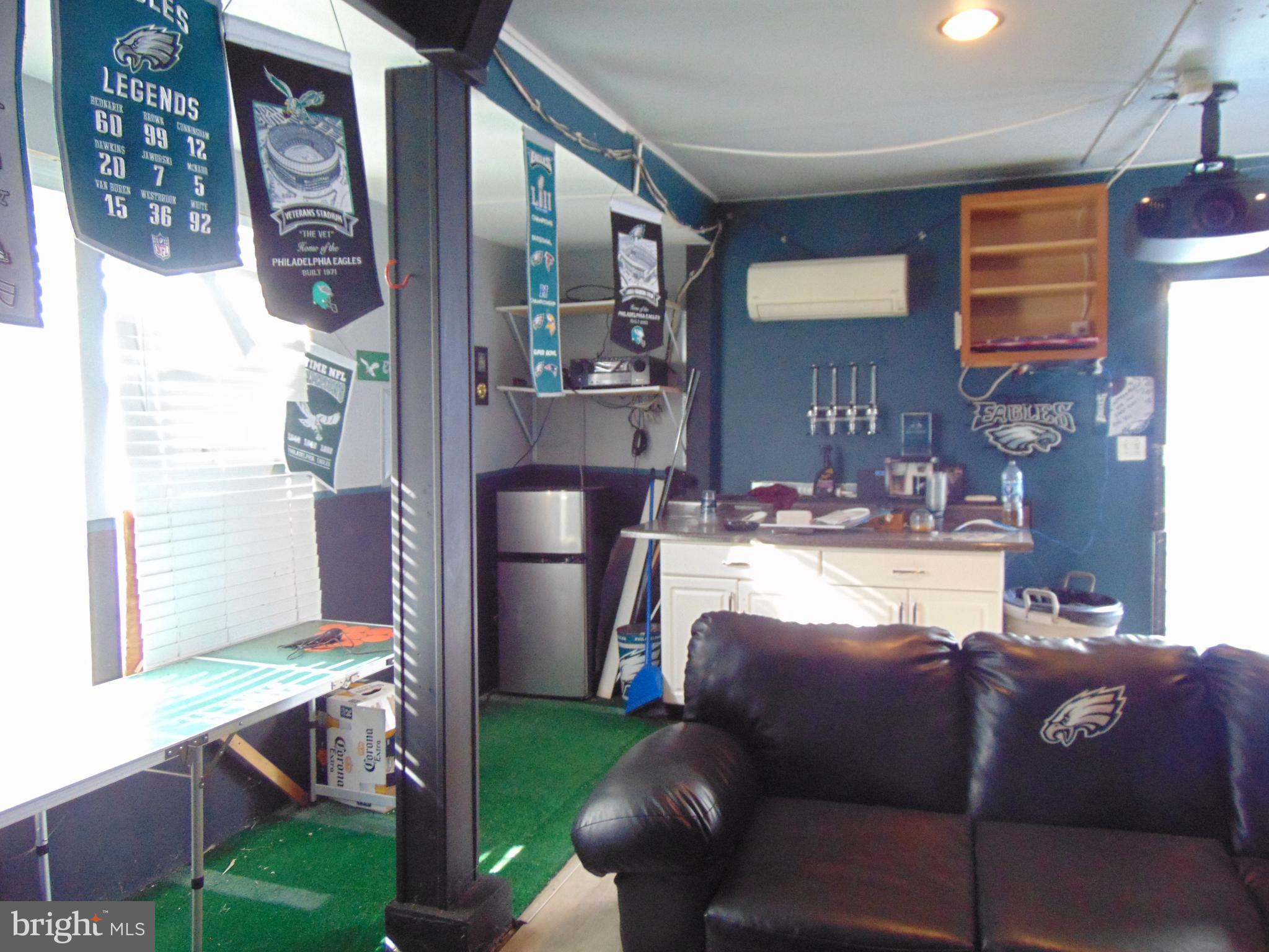 28 Franklin Avenue Clementon, NJ 08021 - Photo 15 of 26 a living room with furniture