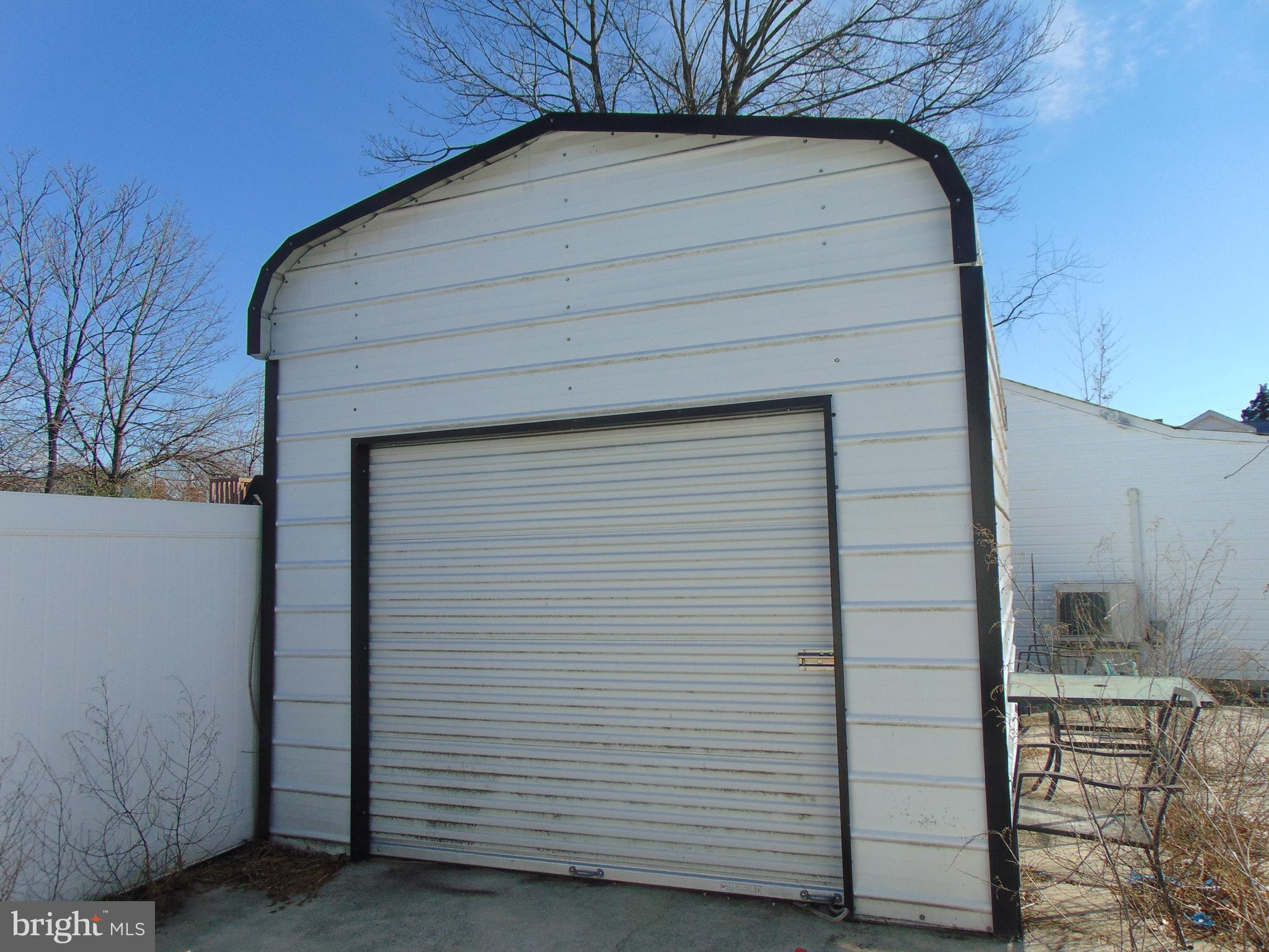 28 Franklin Avenue Clementon, NJ 08021 - Photo 17 of 26 a backyard of a house