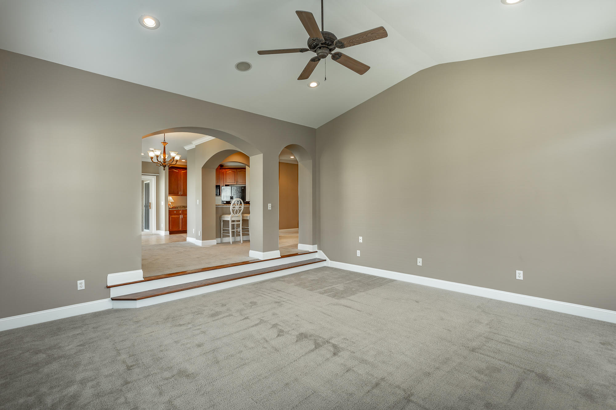 810 Renaissance Court Chattanooga, TN 37419 - Photo 14 of 40 Great Rm Opens to Dining & Breakfast