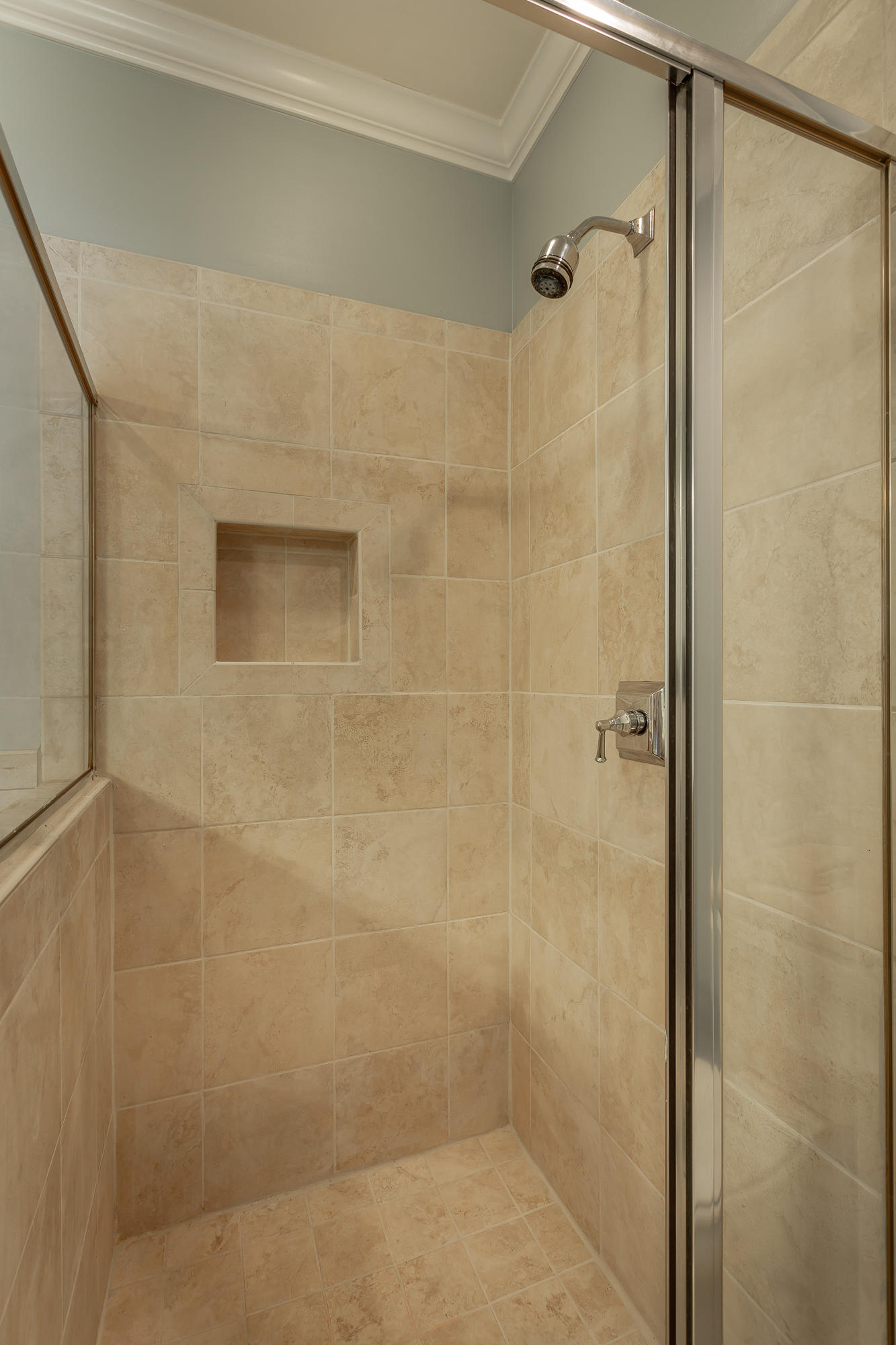 810 Renaissance Court Chattanooga, TN 37419 - Photo 20 of 40 Master Bath