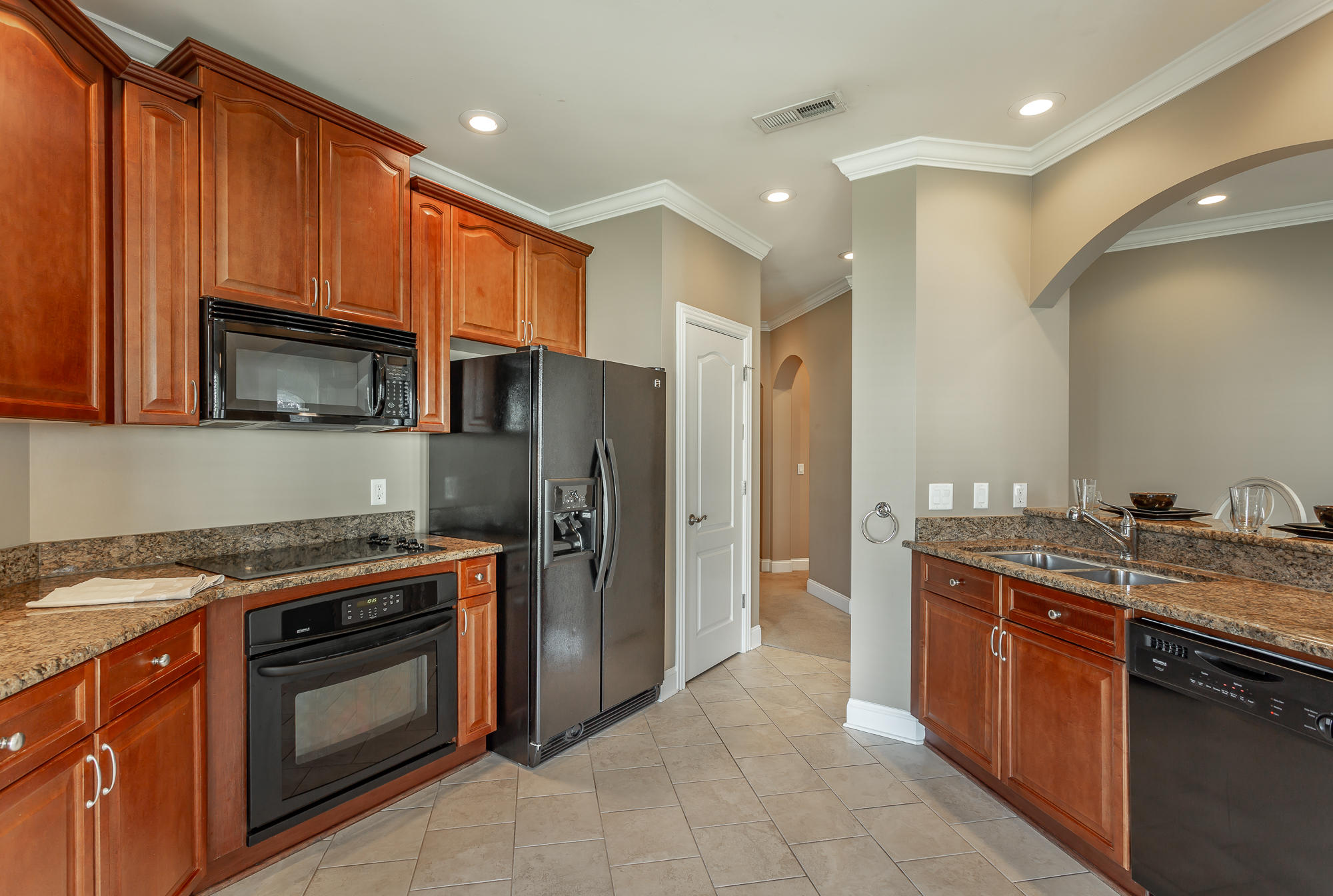 810 Renaissance Court Chattanooga, TN 37419 - Photo 7 of 40 Kitchen