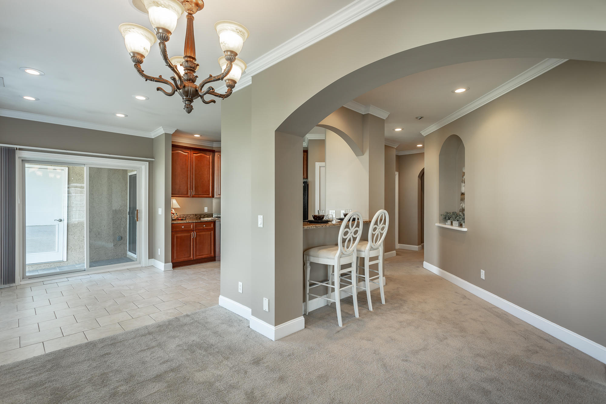 810 Renaissance Court Chattanooga, TN 37419 - Photo 10 of 40 Breakfast Bar