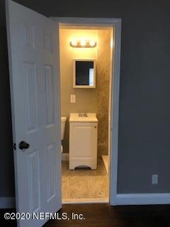5122 Birkenhead Road Jacksonville, FL 32210 - Photo 24 of 31 a utility room with a window