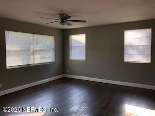 5122 Birkenhead Road Jacksonville, FL 32210 - Photo 4 of 31 a view of an empty room with a window