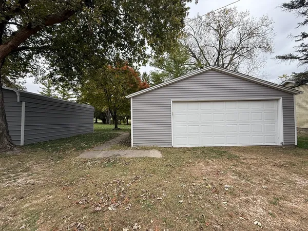 $133,000 | 1 East Main Street, Amboy, IL 61310