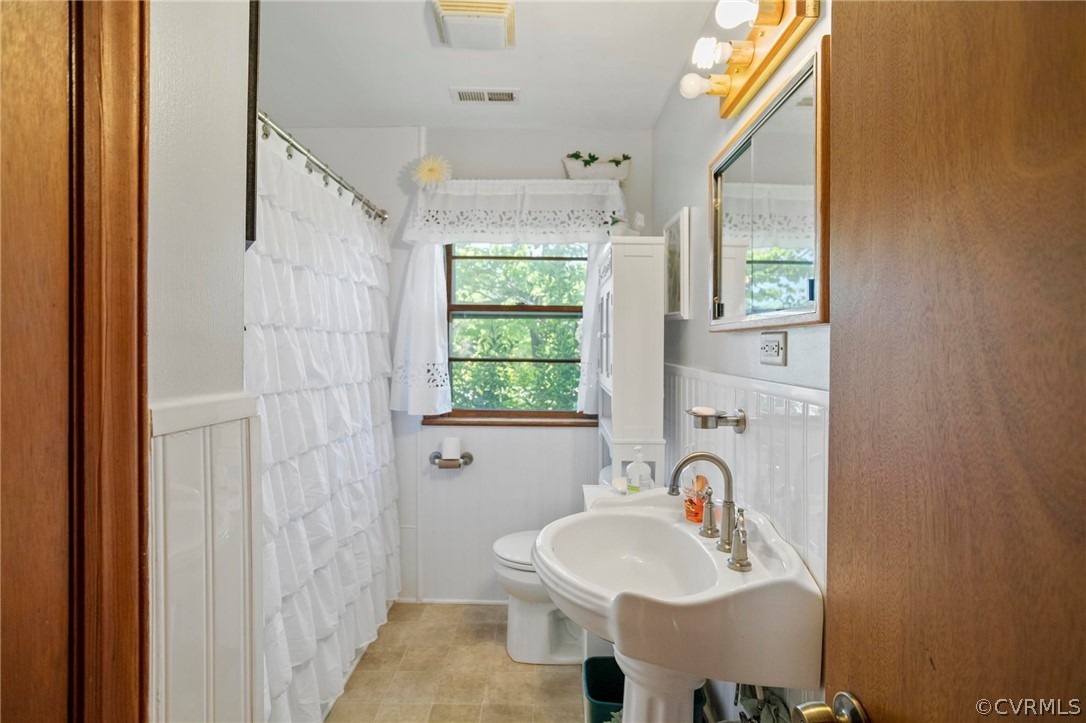 5201 Robins Road Richmond, VA 23231 - Photo 10 of 22 Gallery Image 10