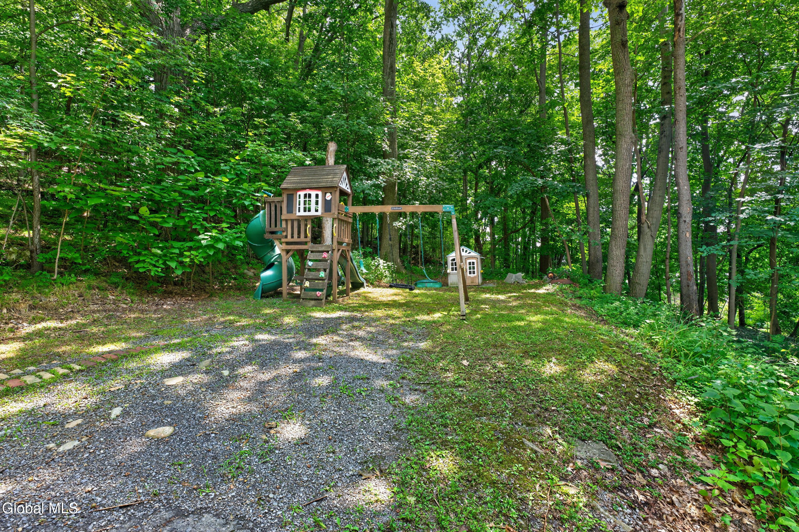 17 Northampton Road Amsterdam, NY 12010 - Photo 36 of 43 Yard 1
