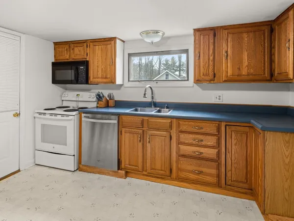 $368,000 | 37 Lois Lane, Williston, VT 05495