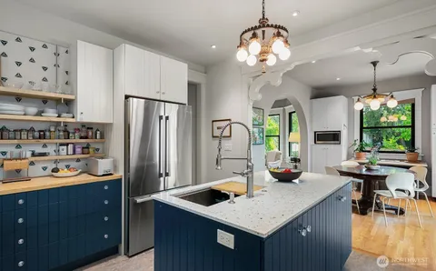 $1,575,000 | 7541 Seward Park Avenue South, Seattle, WA 98118