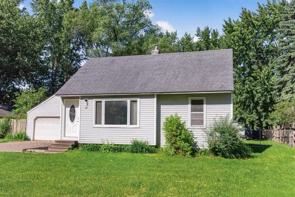 $299,900 | 9 Park Drive, Circle Pines, MN 55014